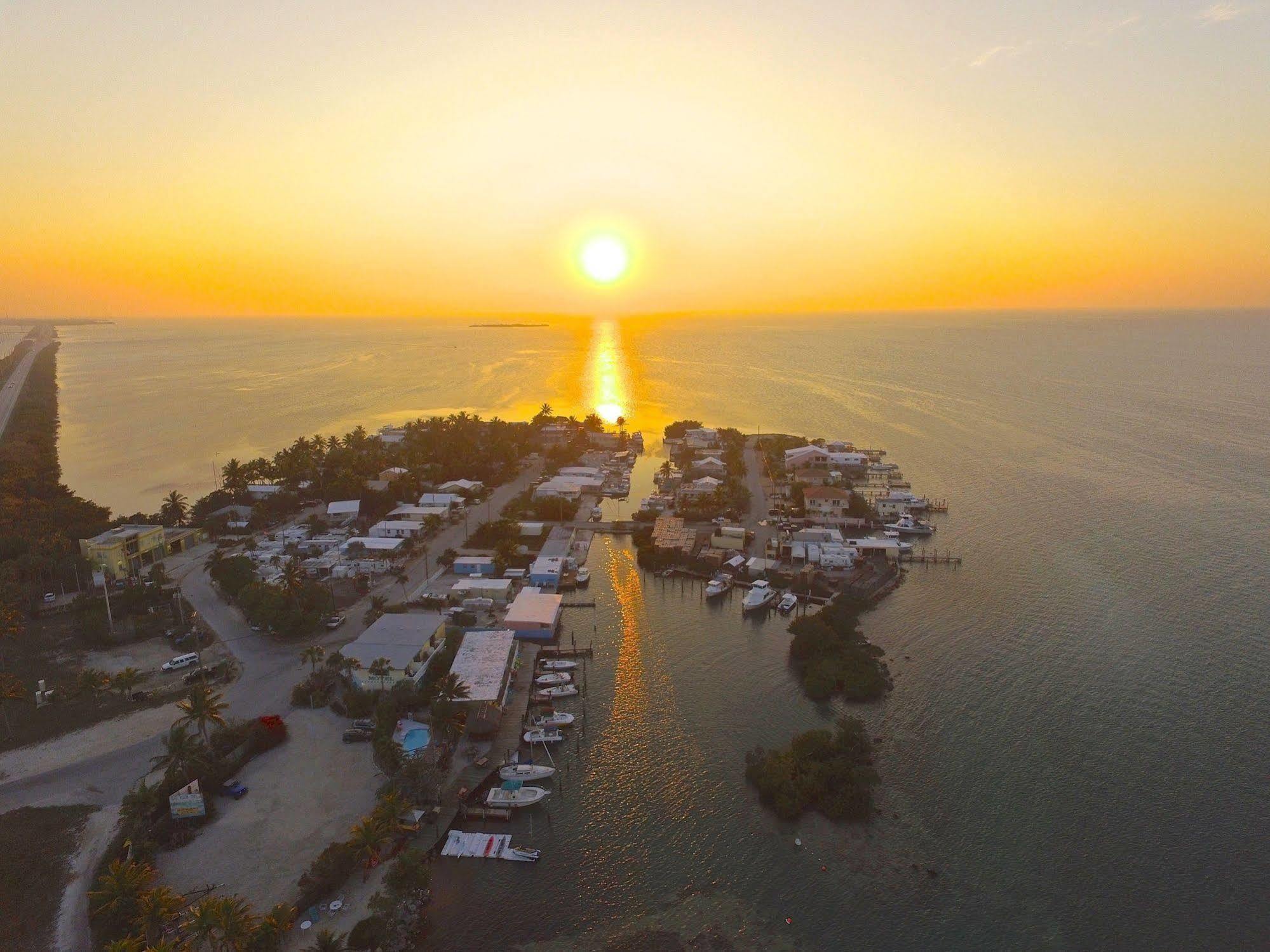 Conch Key Fishing Lodge And Marina Exterior photo
